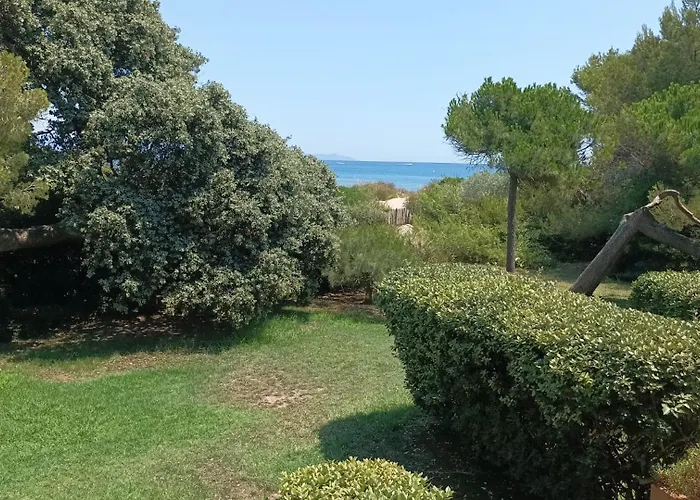 Front De Presqu Ile De Giens